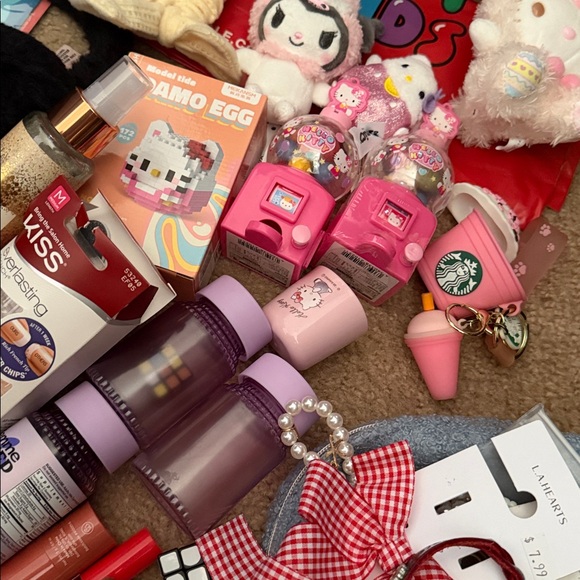 SALE! Cute Hello Kitty and Friends Collection - Picture 8 of 8